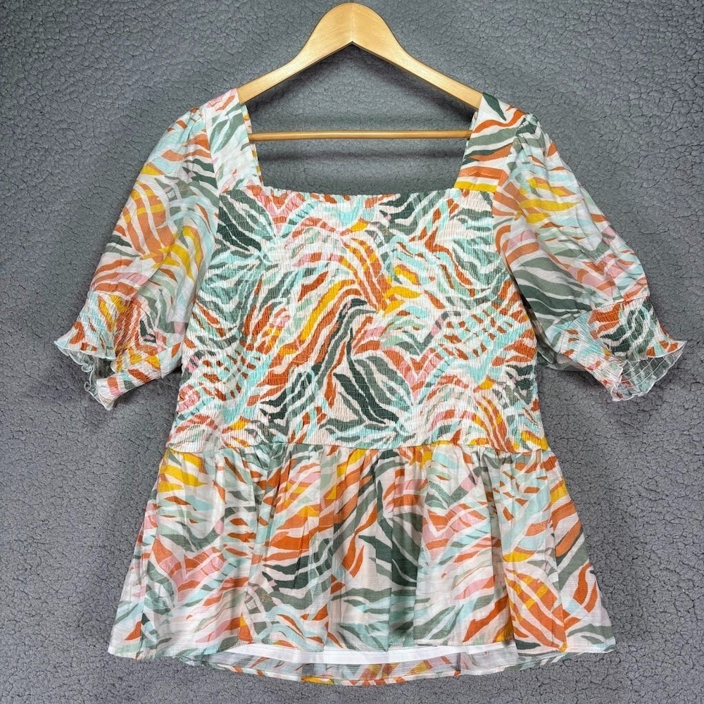 Nine West Short Puff Sleeve Twist Front Scoop Neck‎ Floral Top Sz XXL Sweetheart